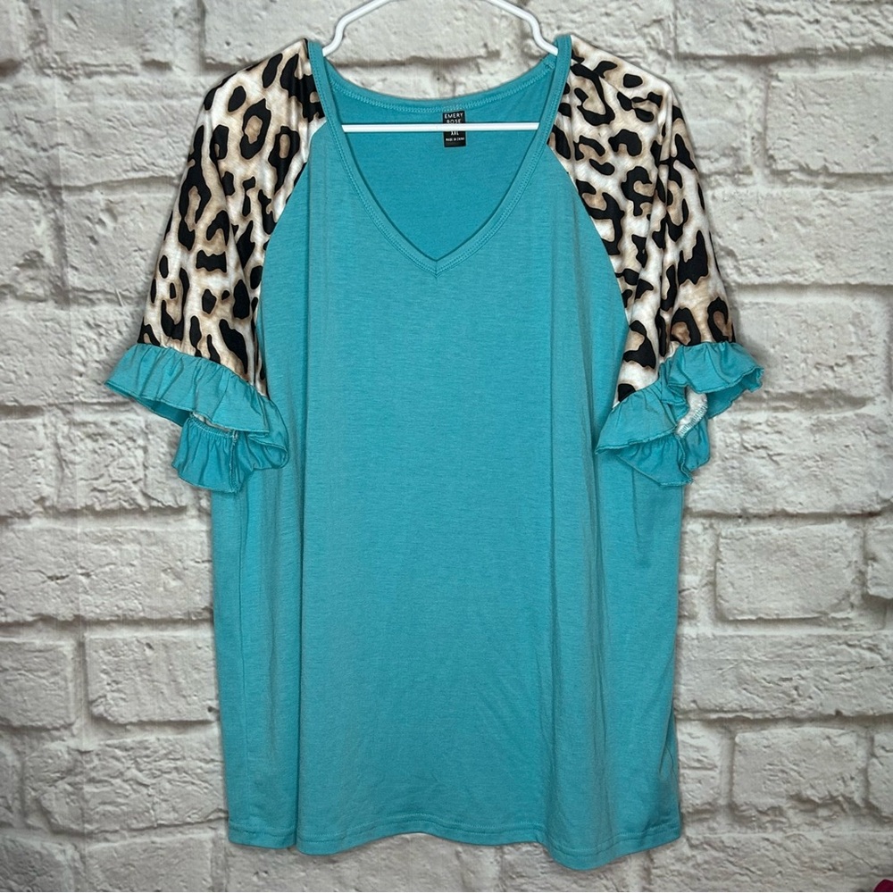 Emery Rose Short Sleeve Leopard Ruffle Blue Top ‎ Women's Size XXL